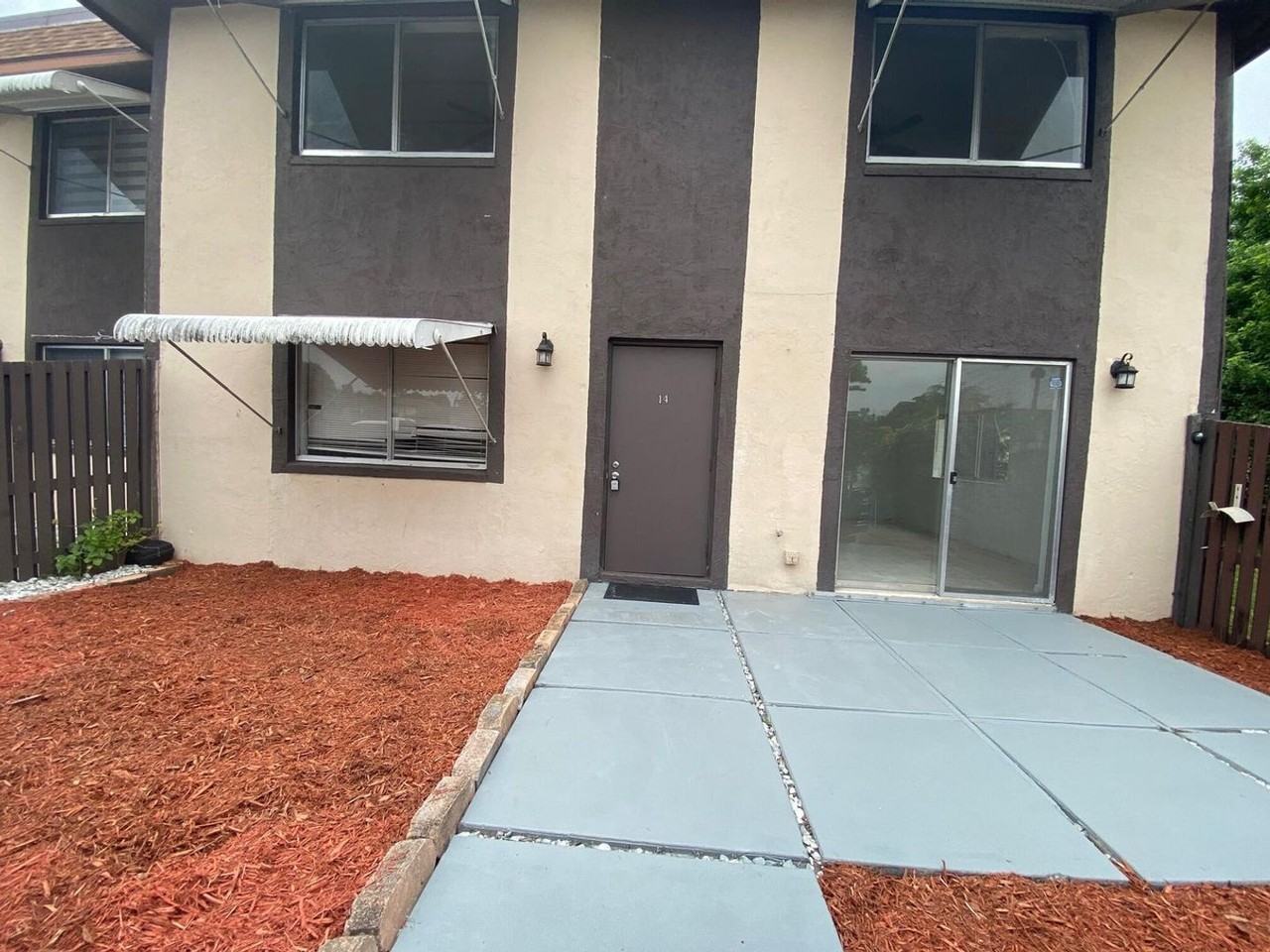 2130 Sherwood Forest Blvd #14 - Photo 2 of 17