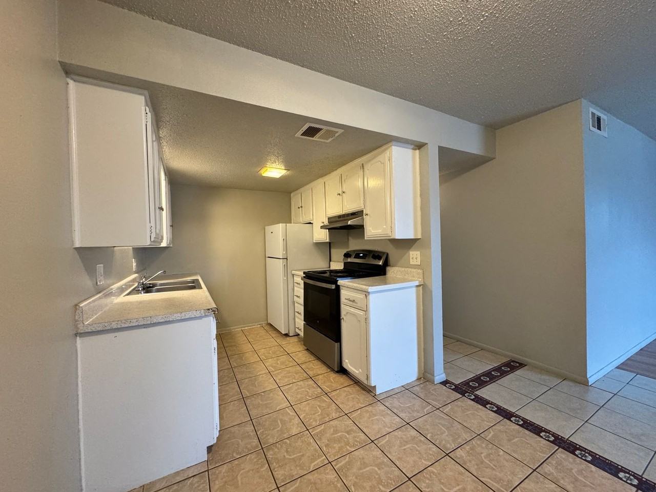 Melrose Oaks LLC - Photo 4 of 15