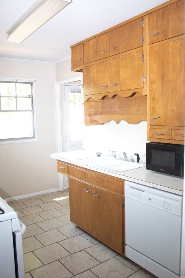 509 Meridian St - Photo 4 of 8
