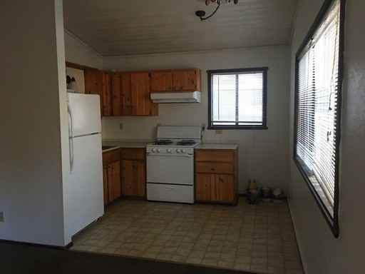 949 Pine Ln - Photo 3 of 28