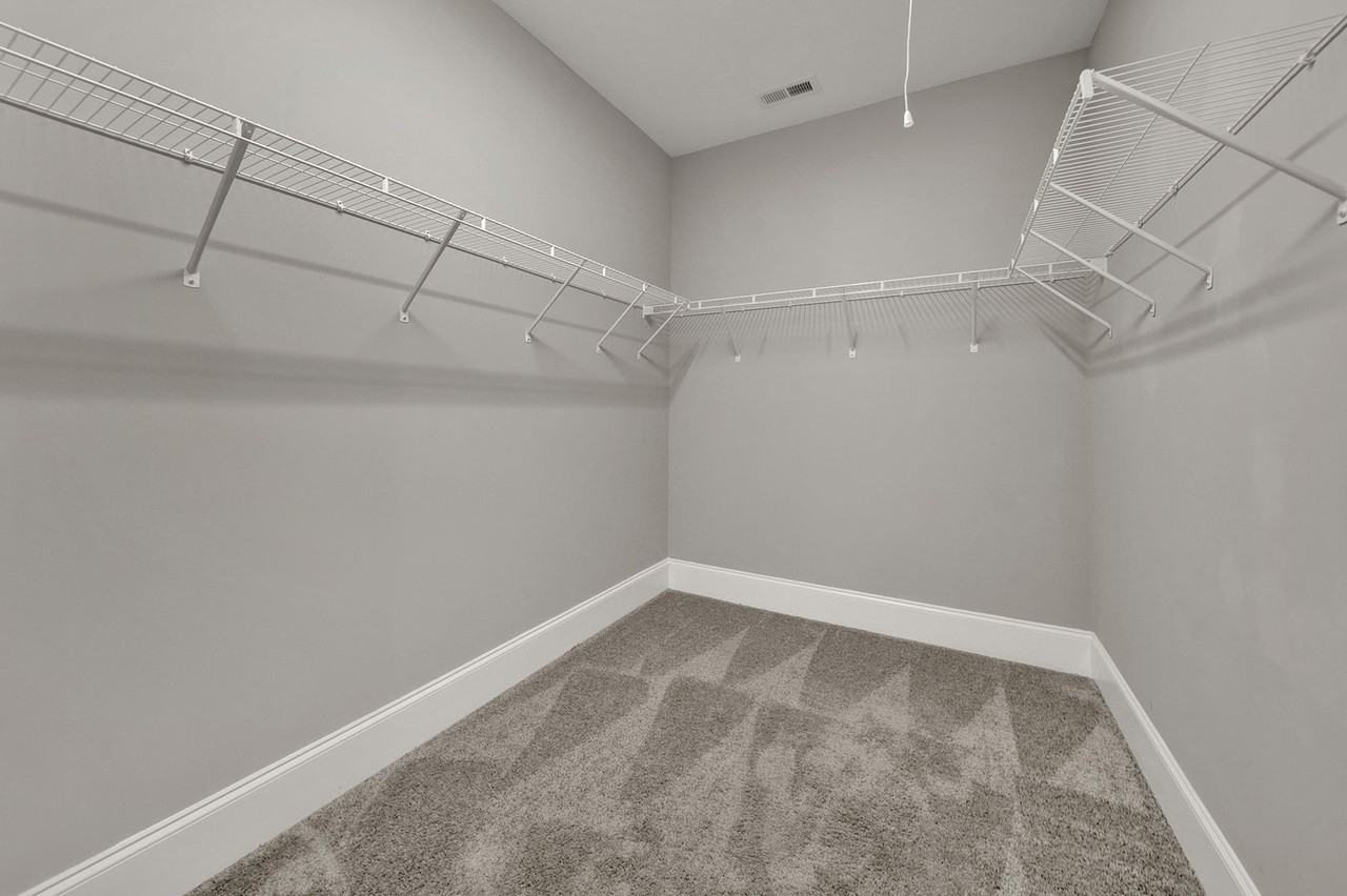 321 Mckibben St - Photo 3 of 30