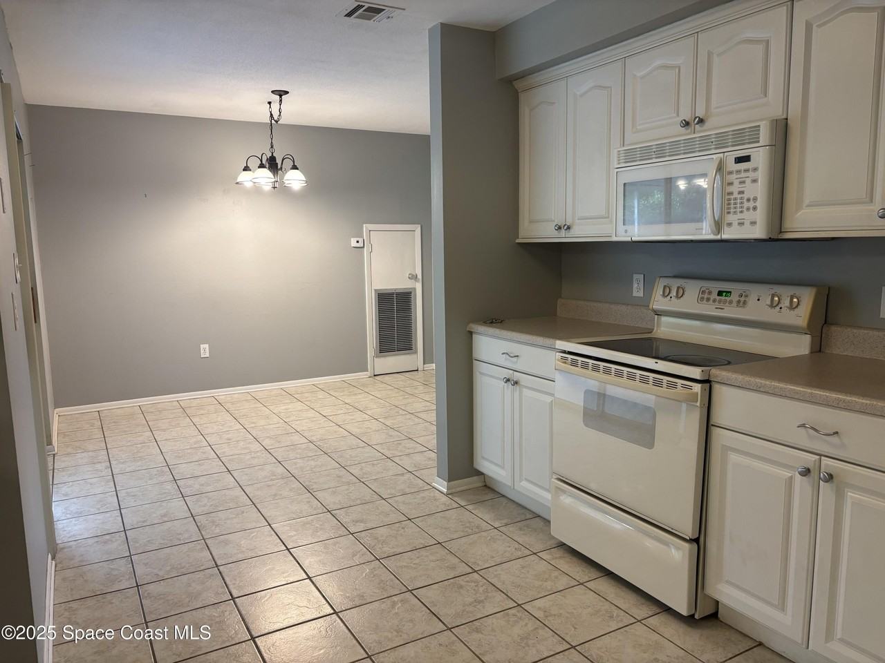 2632 Lorna Dr - Photo 7 of 20