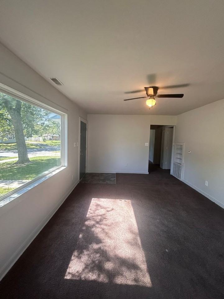 5130 Oliver St - Photo 2 of 7