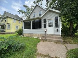 featured image of 817 N Marquette St