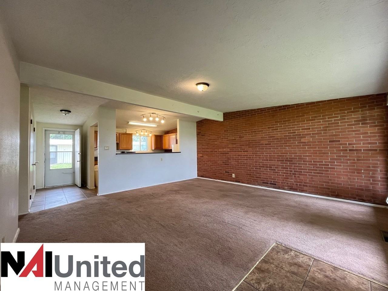 2802 Meek Ave - Photo 3 of 9