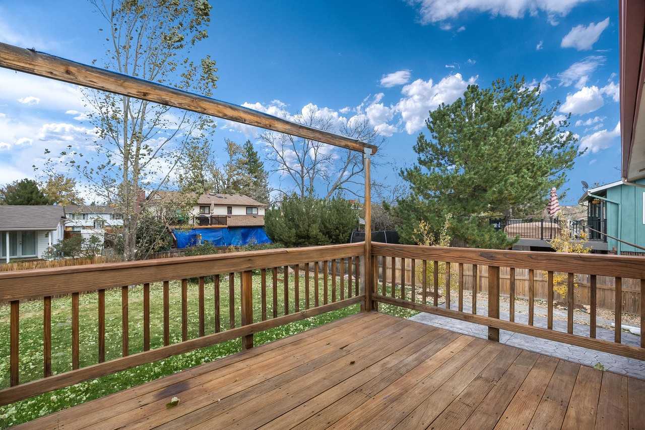 6997 W Roxbury Ave - Photo 2 of 34