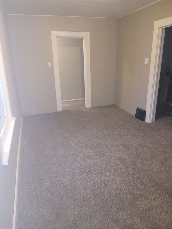 1104 5th Street Southwest - Photo 2 of 7