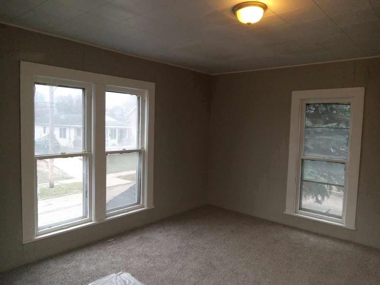 1104 5th Street Southwest - Photo 5 of 7