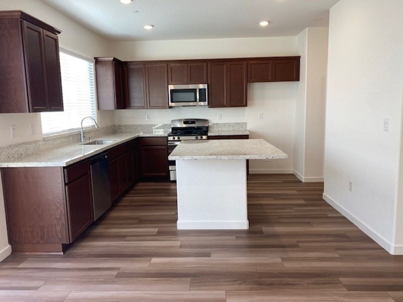2241 Milky Way Cir - Photo 4 of 16