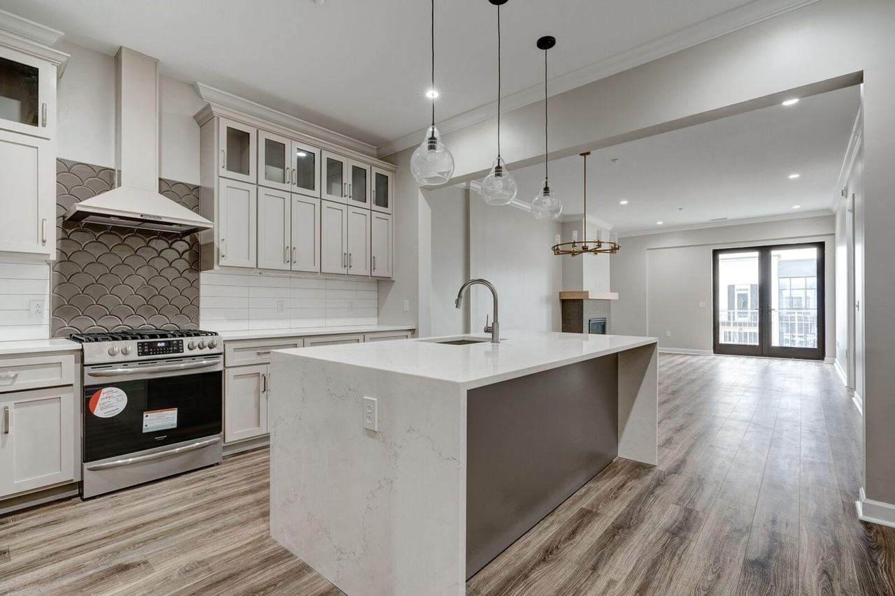 160 Morrow Ave #208 - Photo 3 of 16