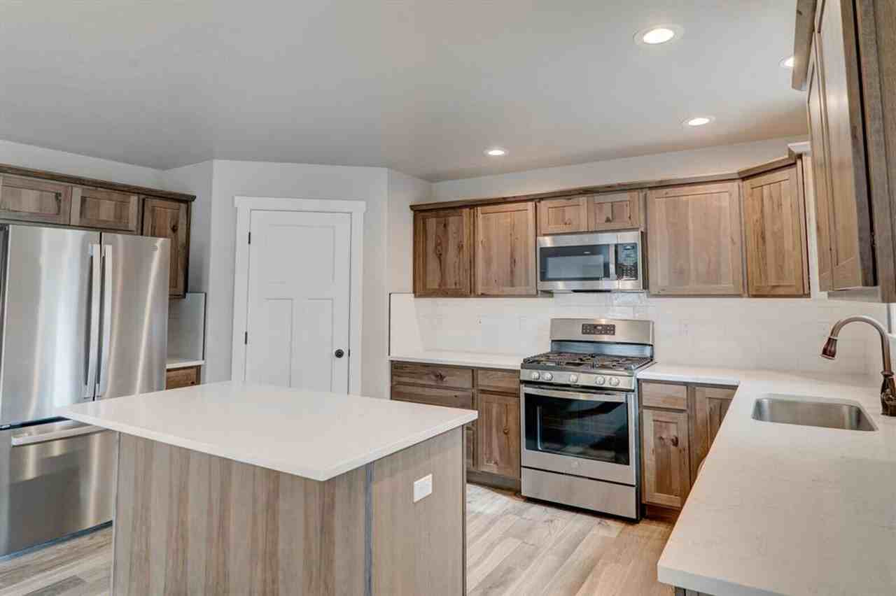 275 Triple Creek Dr - Photo 4 of 25