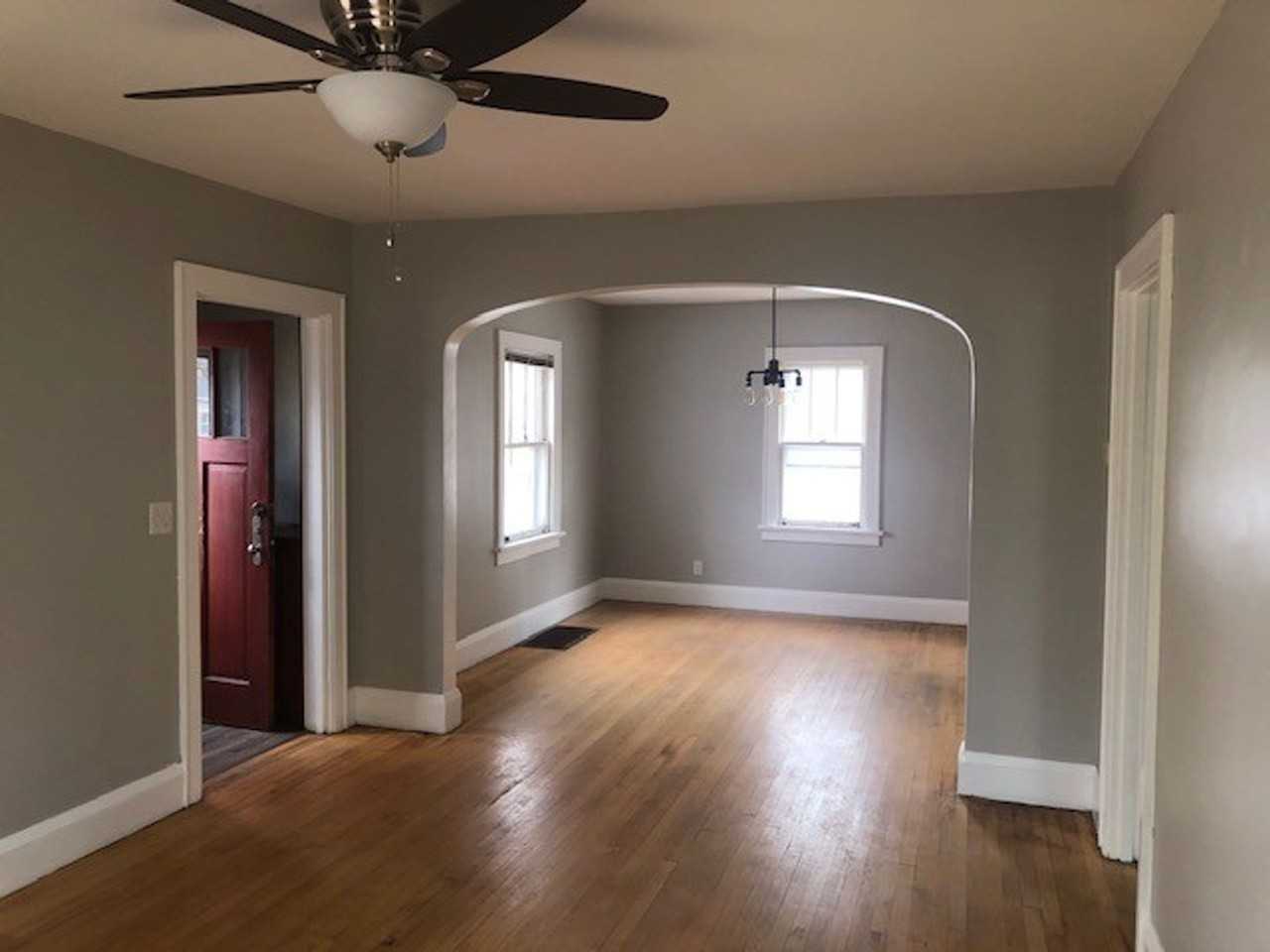 1621 Badger Ave - Photo 2 of 14