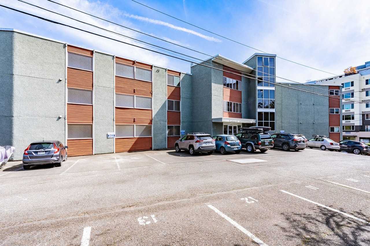 Fairway Apartments - Photo 4 of 11