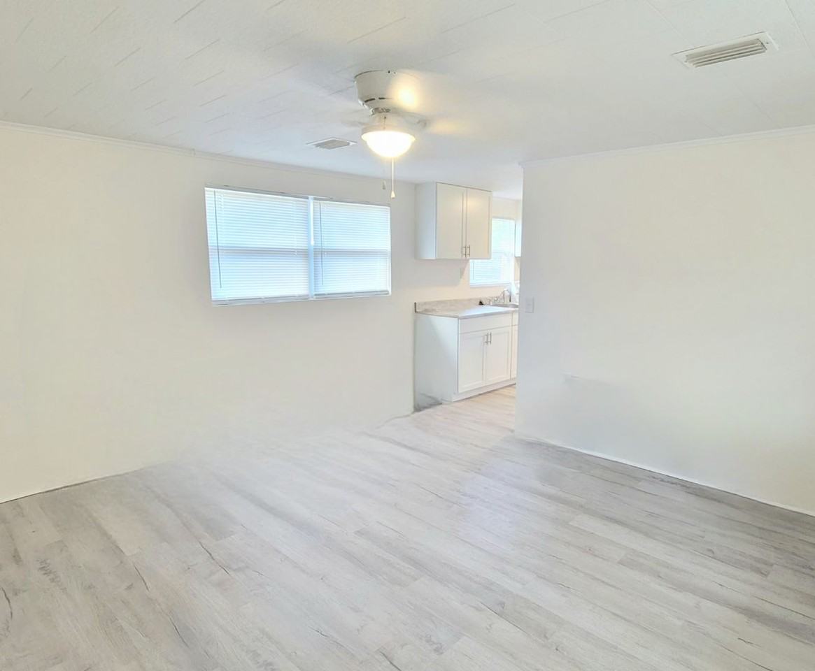 1235 Jenks Ave - Photo 6 of 21