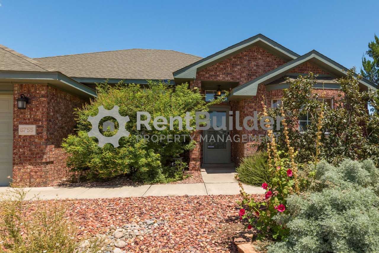 6755 Wolf Creek Ct Ne - Photo 3 of 41