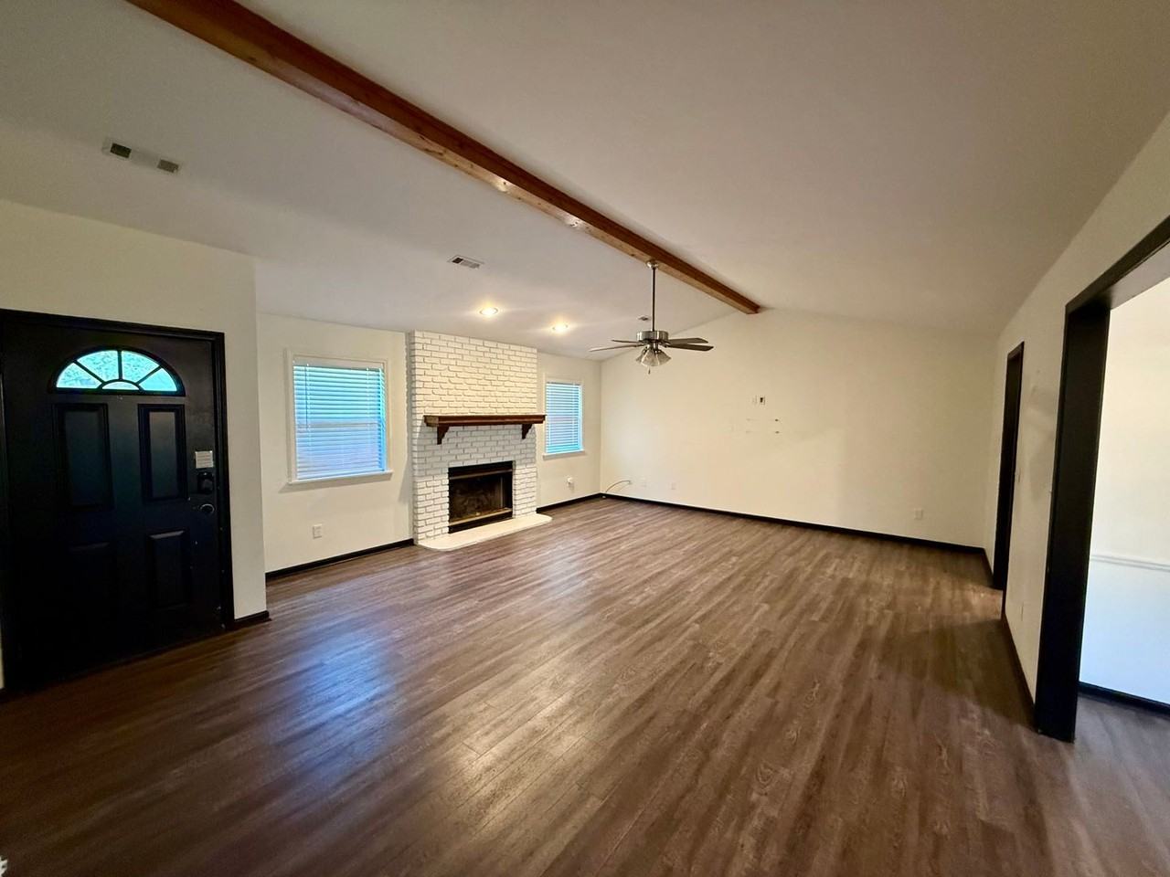 606 Shadow Ridge Dr - Photo 2 of 11