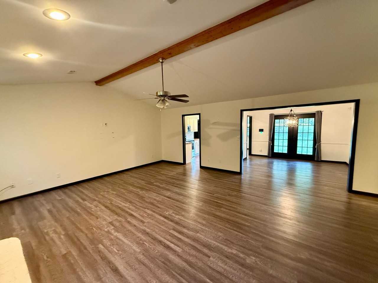 606 Shadow Ridge Dr - Photo 3 of 11