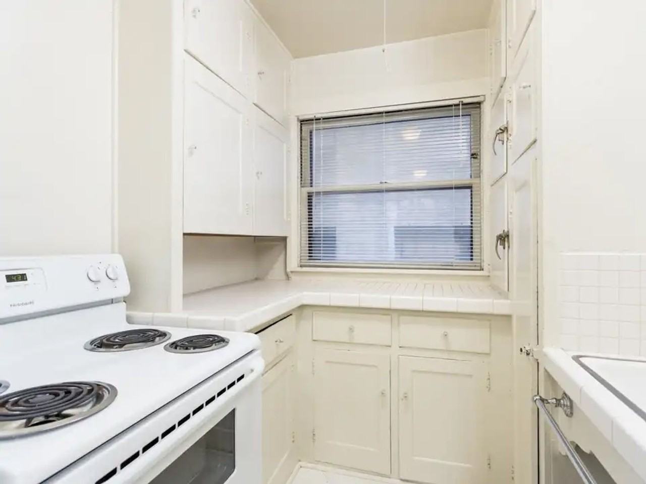 MAYFAIR APARTMENTS (MAYF01) - Photo 4 of 9