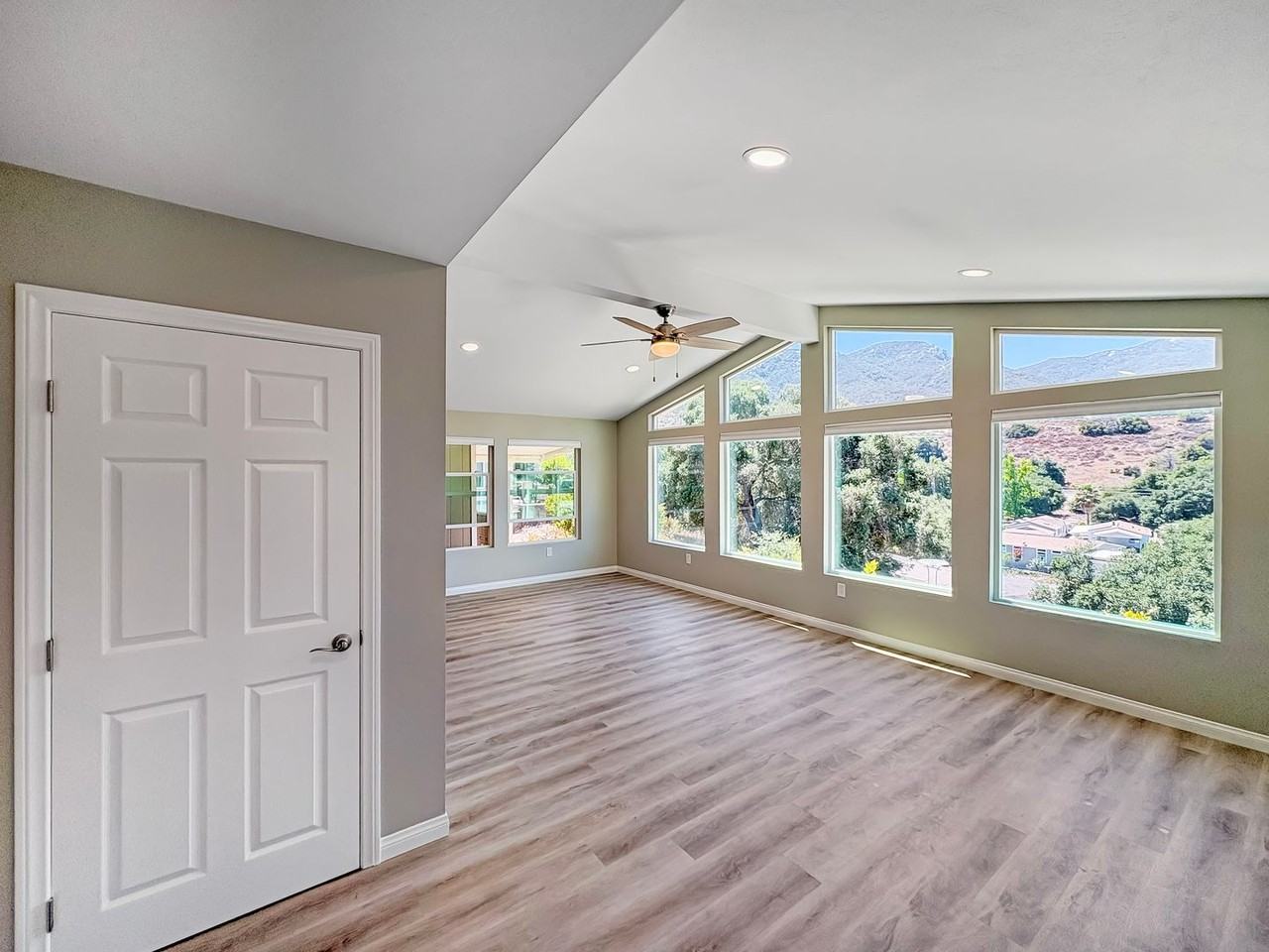 8975 Lawrence Welk Dr - Photo 3 of 28