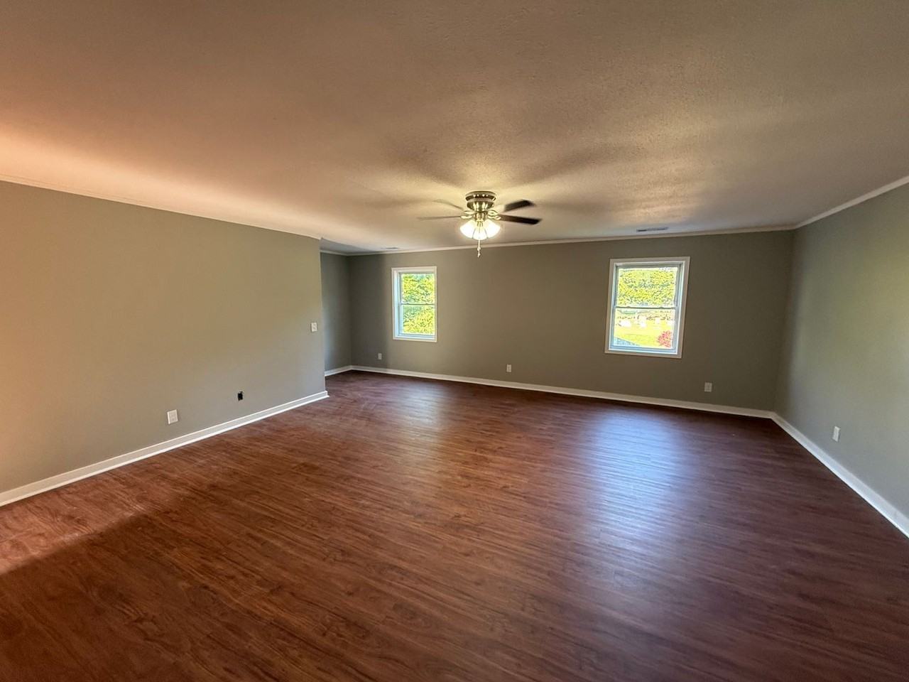 722 Kitchen St - Photo 5 of 20