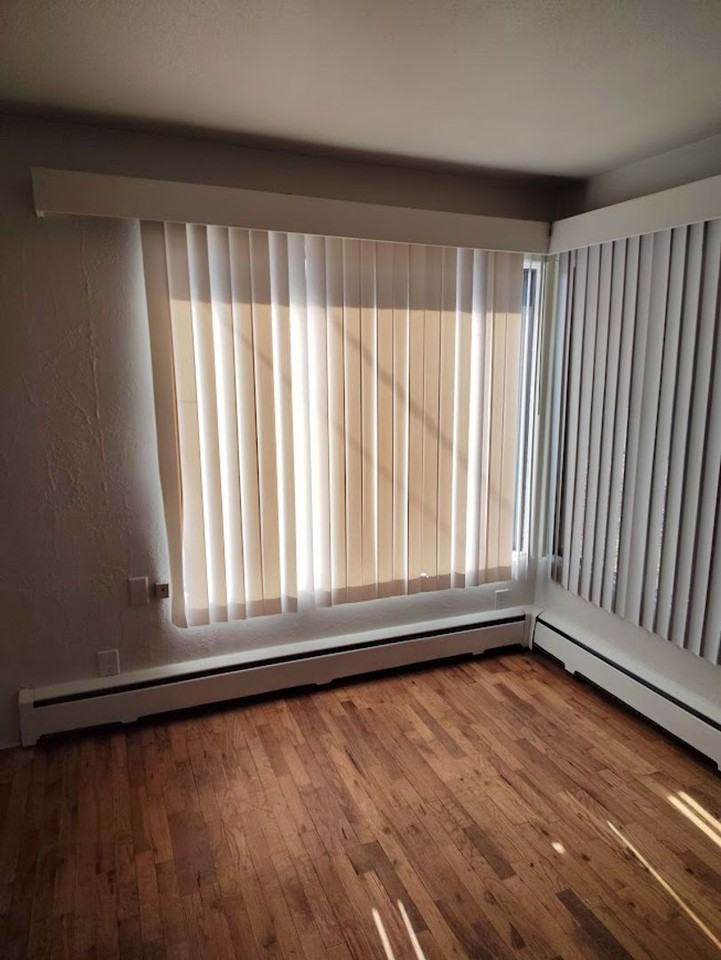 1812 Nw Dogwood St - Photo 5 of 10
