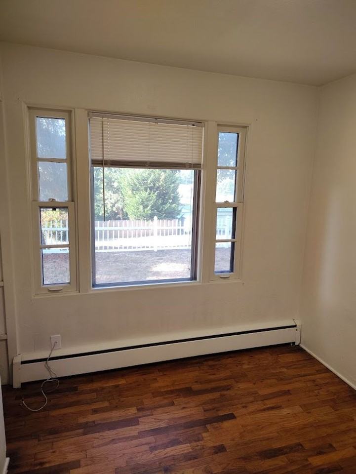 1812 Nw Dogwood St - Photo 7 of 10