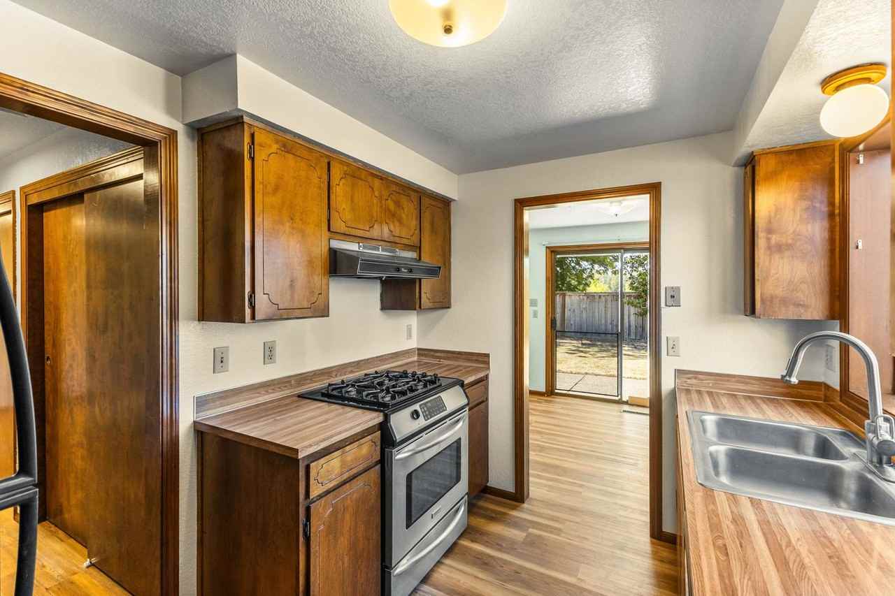 3278 Se Villa Pl - Photo 6 of 18