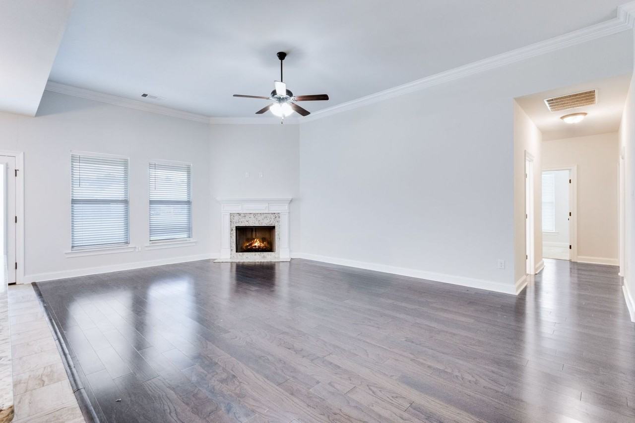 111 Bernay Ct - Photo 4 of 18