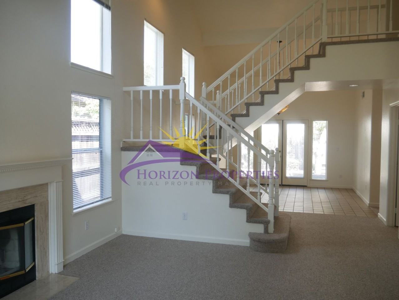 2801 Toronja Way - Photo 3 of 28