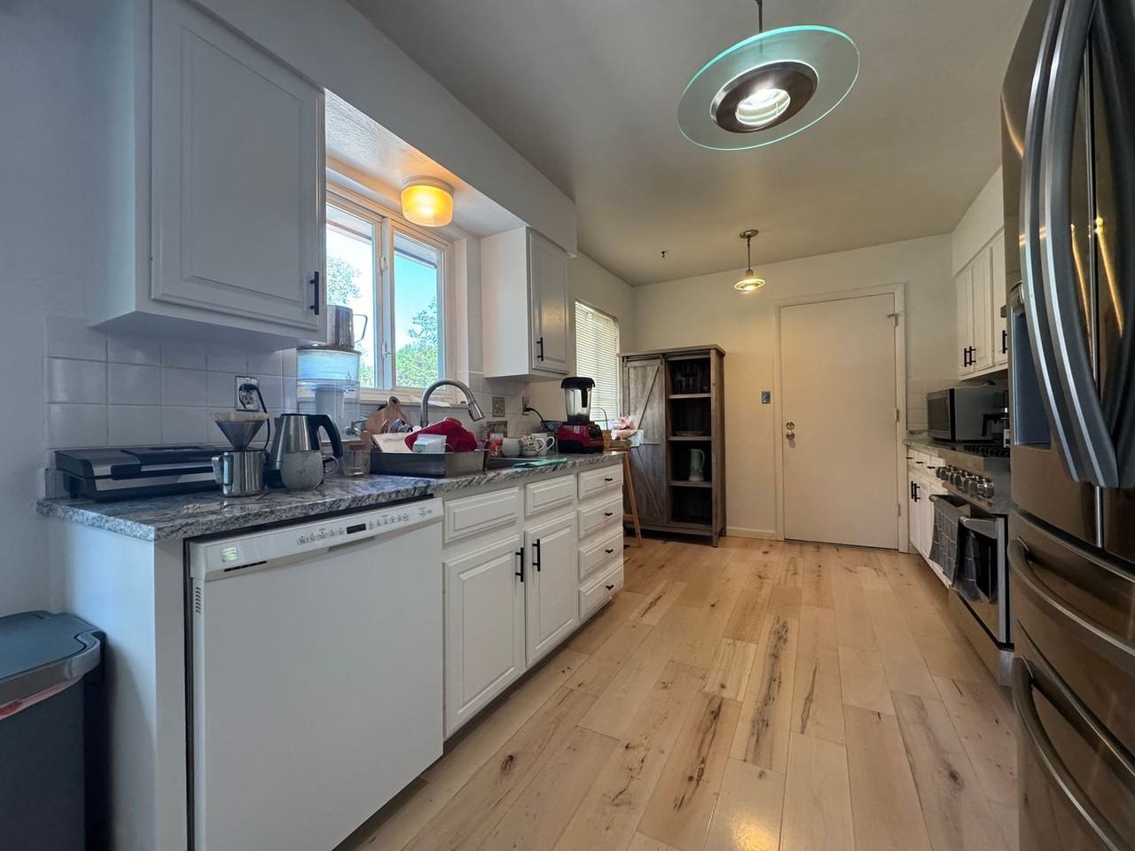 716 Oxford Ln - Photo 3 of 20