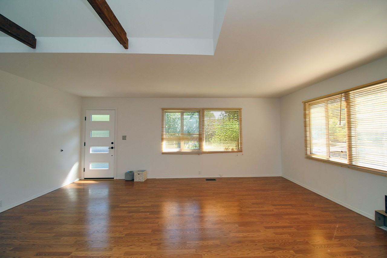 4429 Se Raymond St - Photo 4 of 31