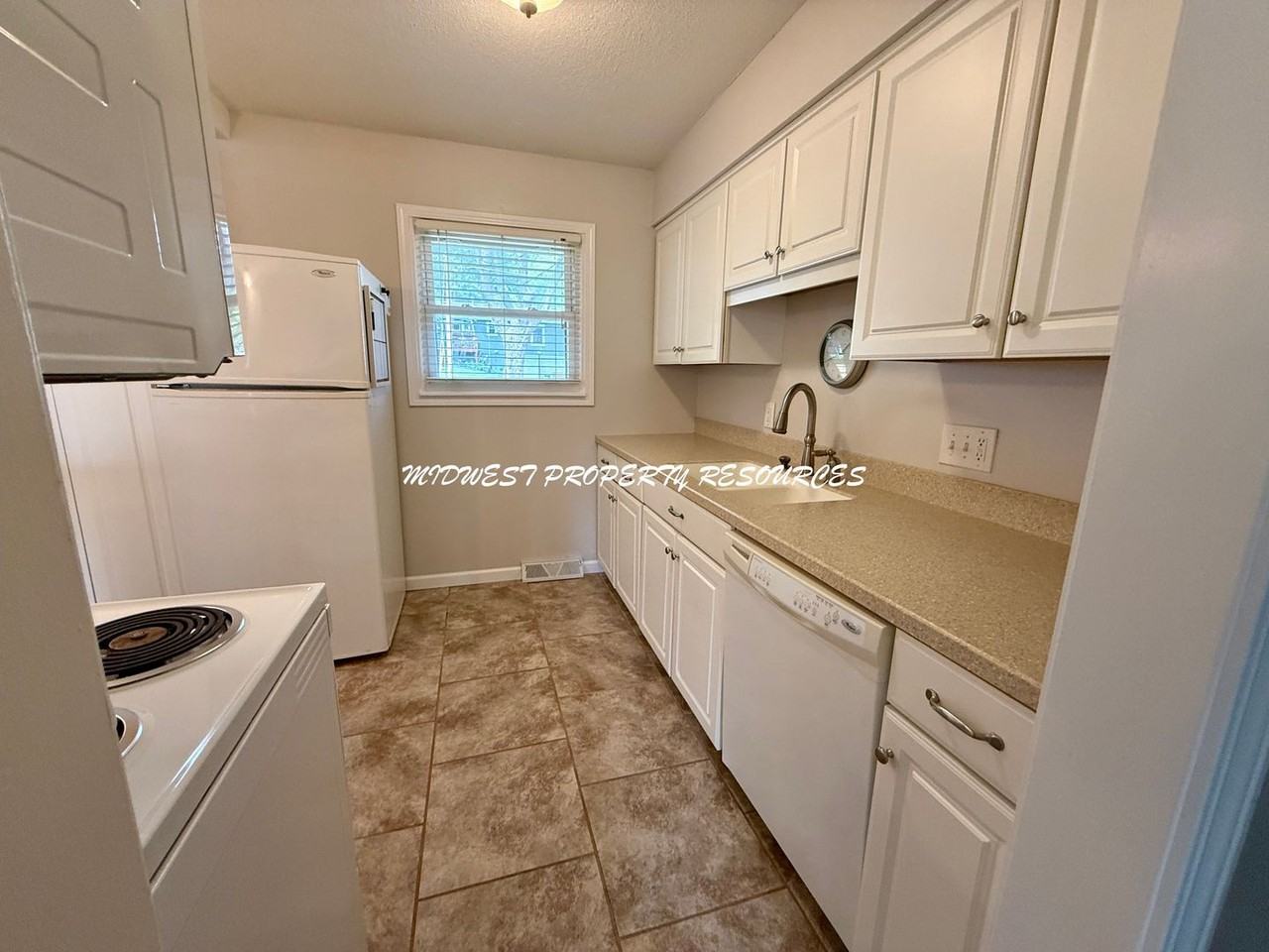 105 Sw Westminister Rd - Photo 3 of 20