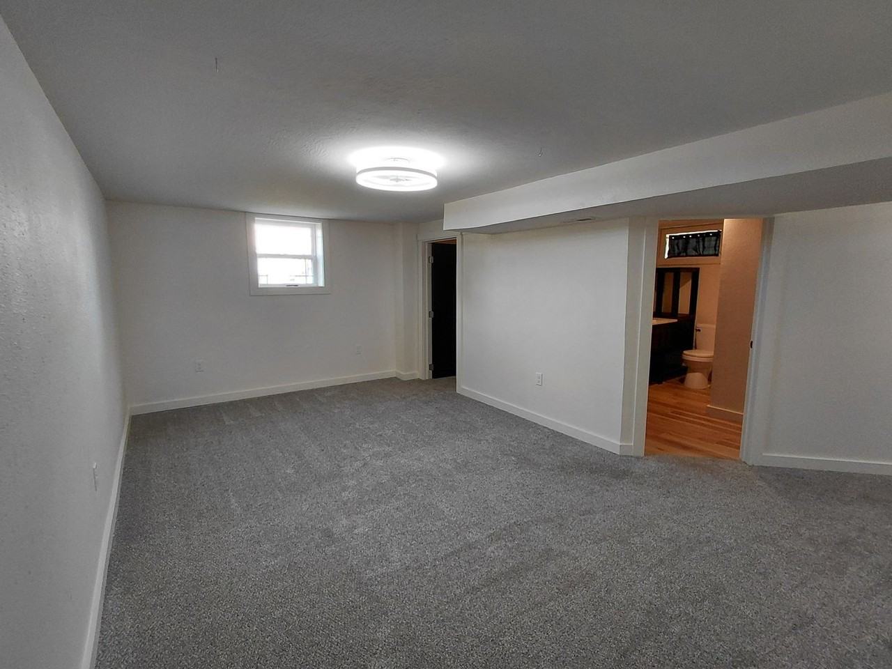 112 June St - Photo 4 of 31