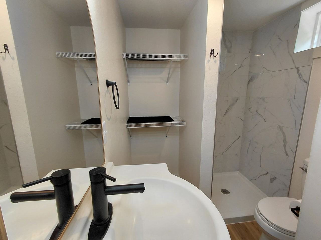 112 June St - Photo 6 of 31