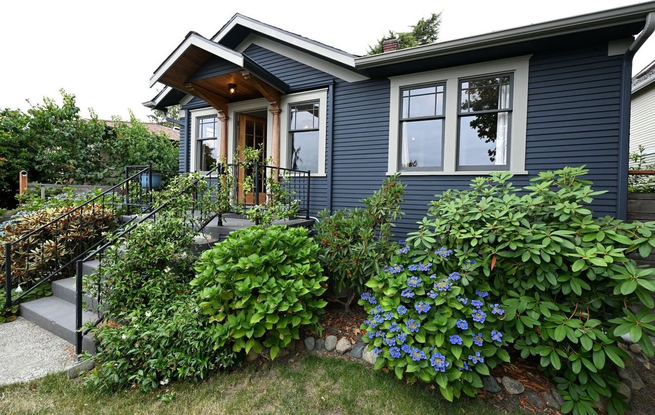 5414 36th Ave Sw - Photo 2 of 40