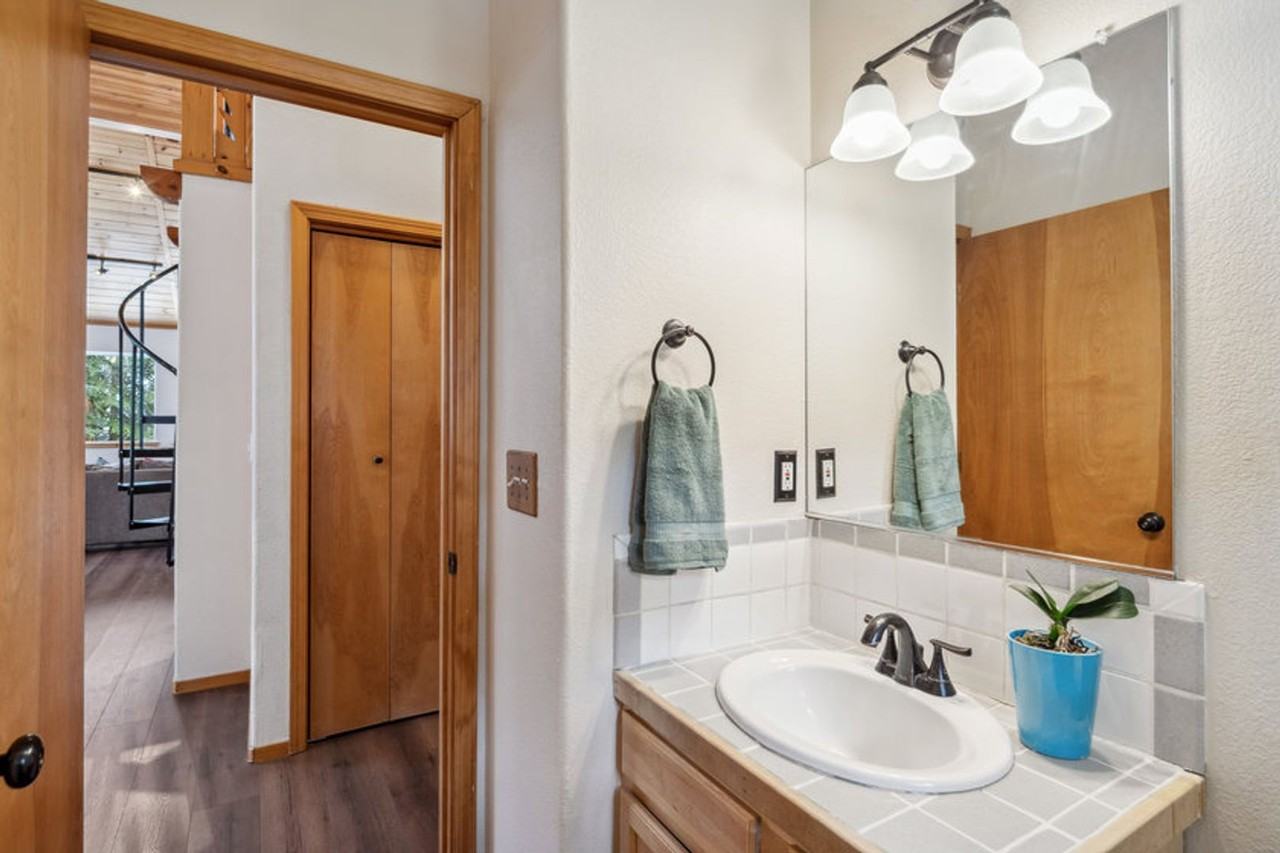 10694 Laurelwood Dr - Photo 6 of 20