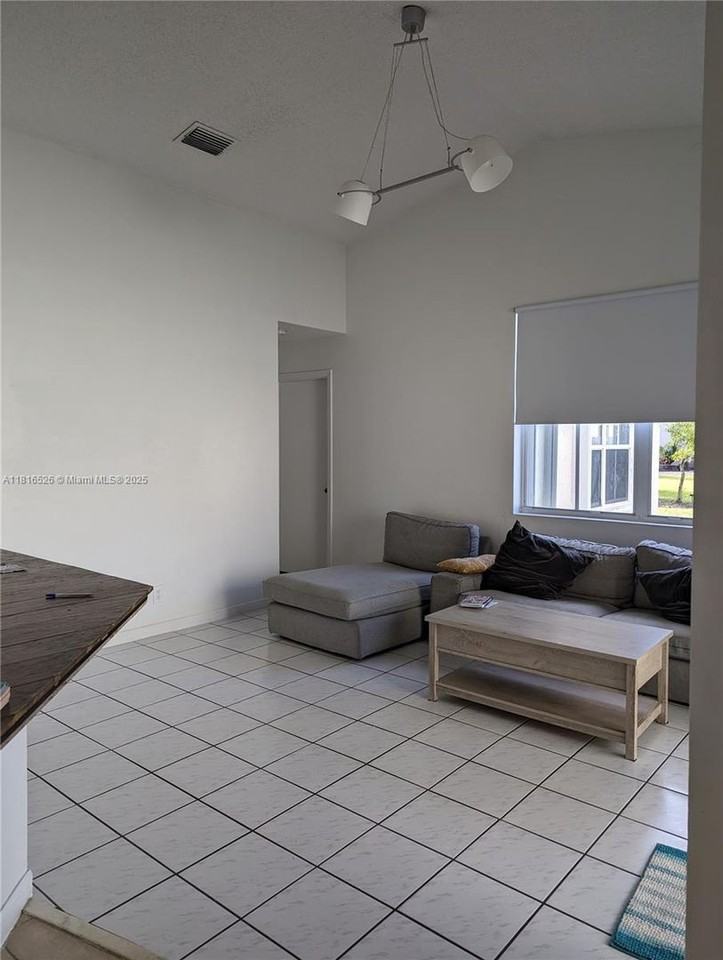 876 Sand Creek Cir - Photo 3 of 20