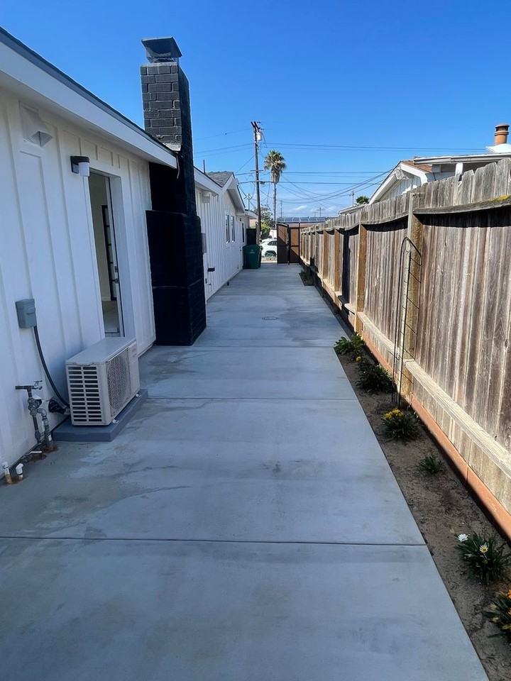 5267 Arlene St - Photo 2 of 11