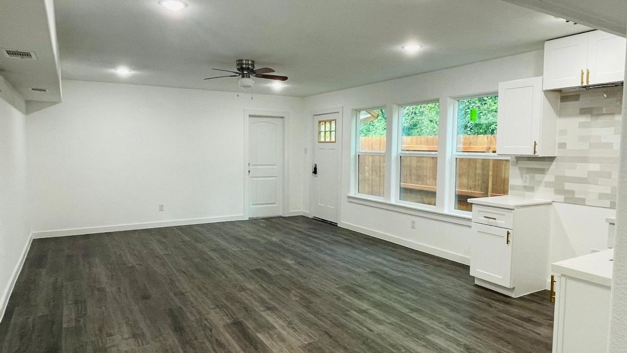 8416 Sandra St #A - Photo 5 of 13