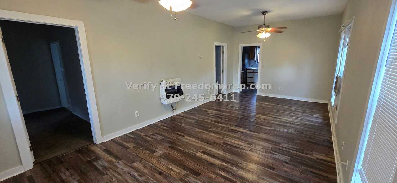 167 S Maple St - Photo 3 of 12