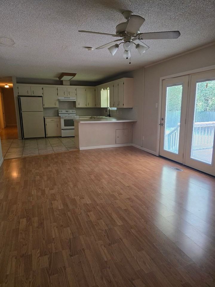 104 Ridgeview St - Photo 4 of 13