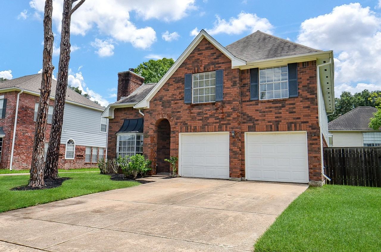 1206 Green Knoll Dr - Photo 3 of 50