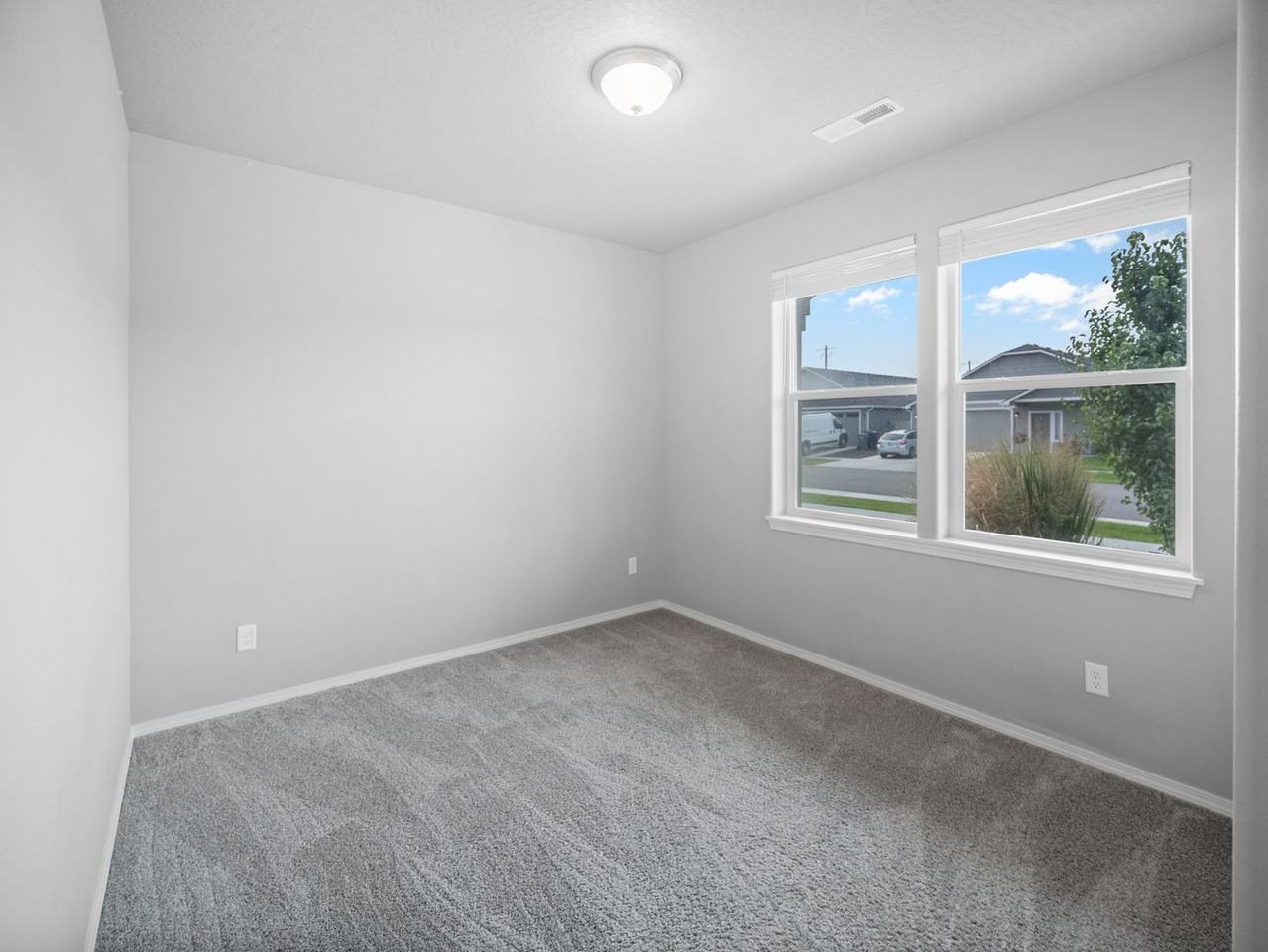 13519 E Olympic Ave - Photo 4 of 50
