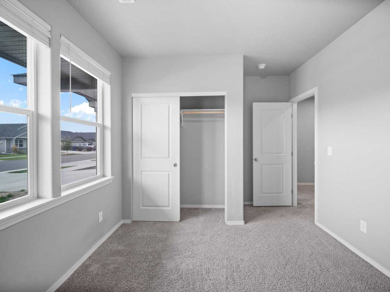 13519 E Olympic Ave - Photo 5 of 50
