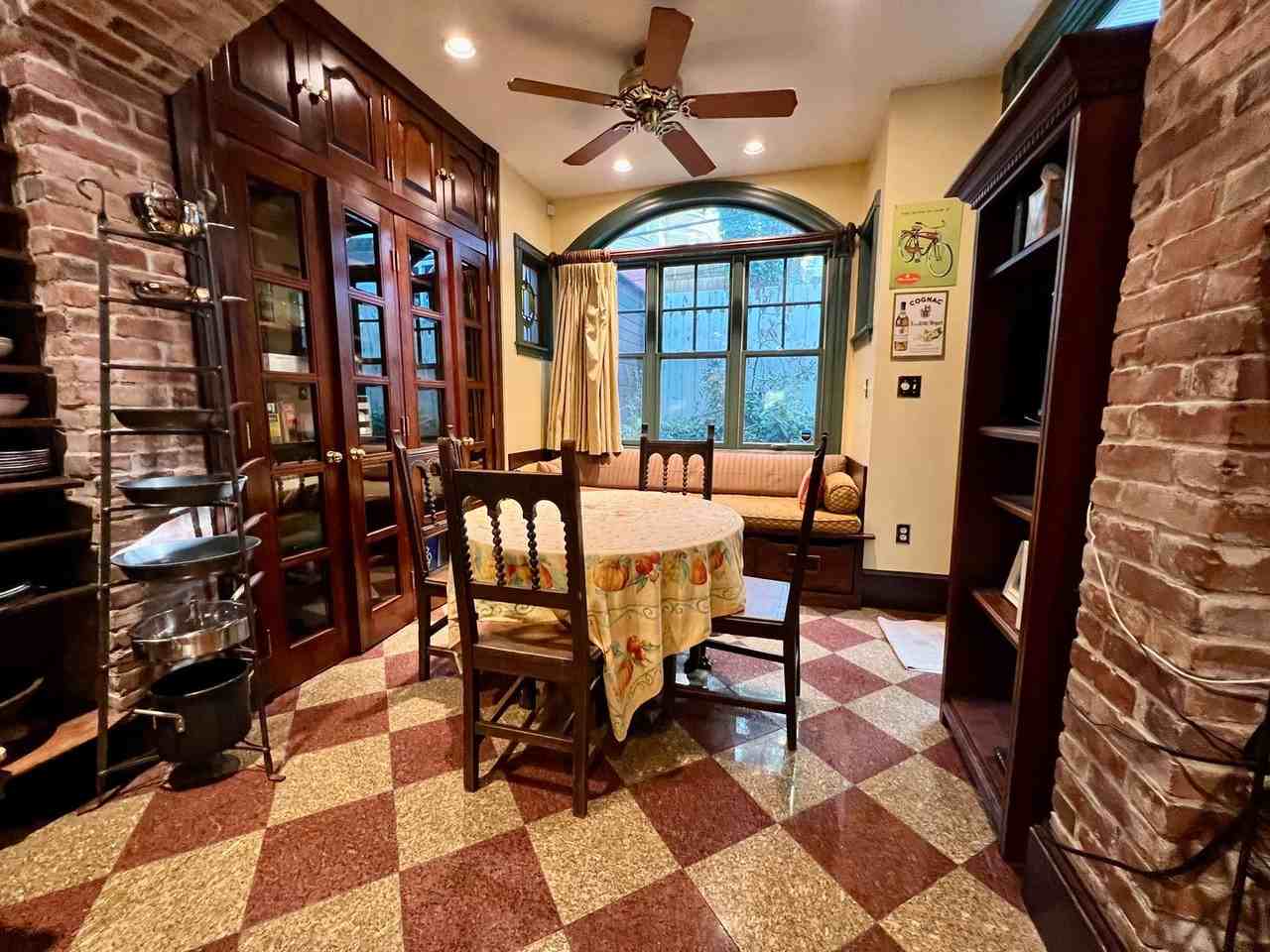 684 Washington St - Photo 2 of 19