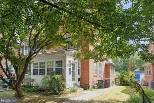 404 S Sycamore St - Photo 1 of 1