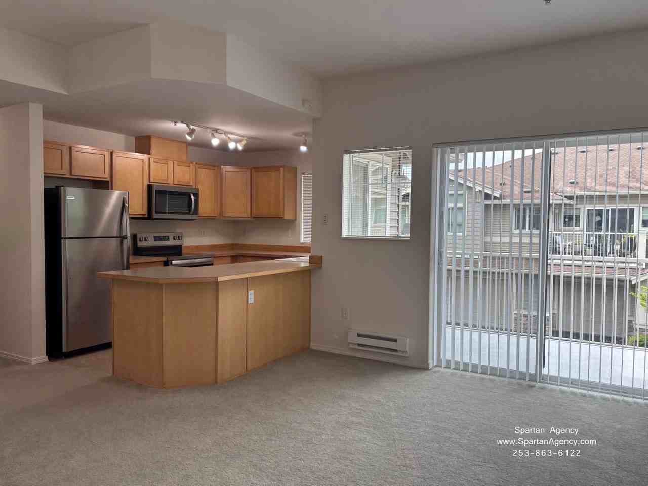 1039 61st St Se #104 - Photo 4 of 11