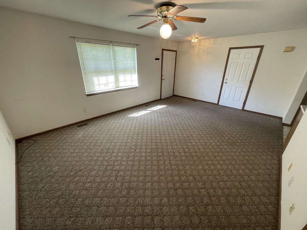 710 W Elm St #710 - Photo 3 of 17