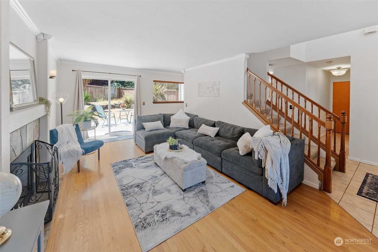 5304 25th Avenue Northwest - Master Unit #NA - Photo 4 of 13