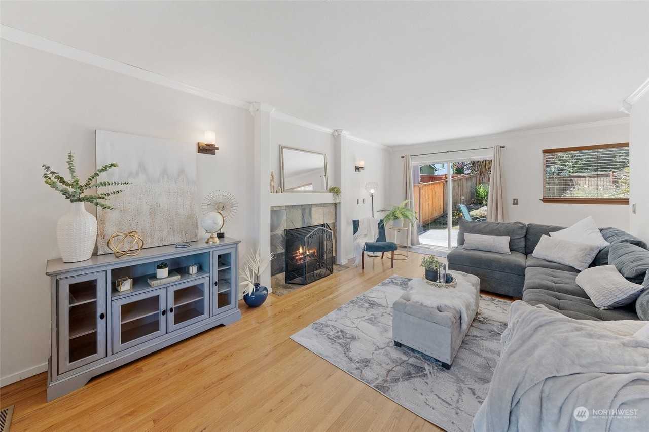 5304 25th Avenue Northwest - Master Unit #NA - Photo 5 of 13